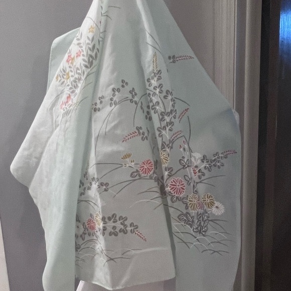 LIGHT green floral scarf - Picture 1 of 3